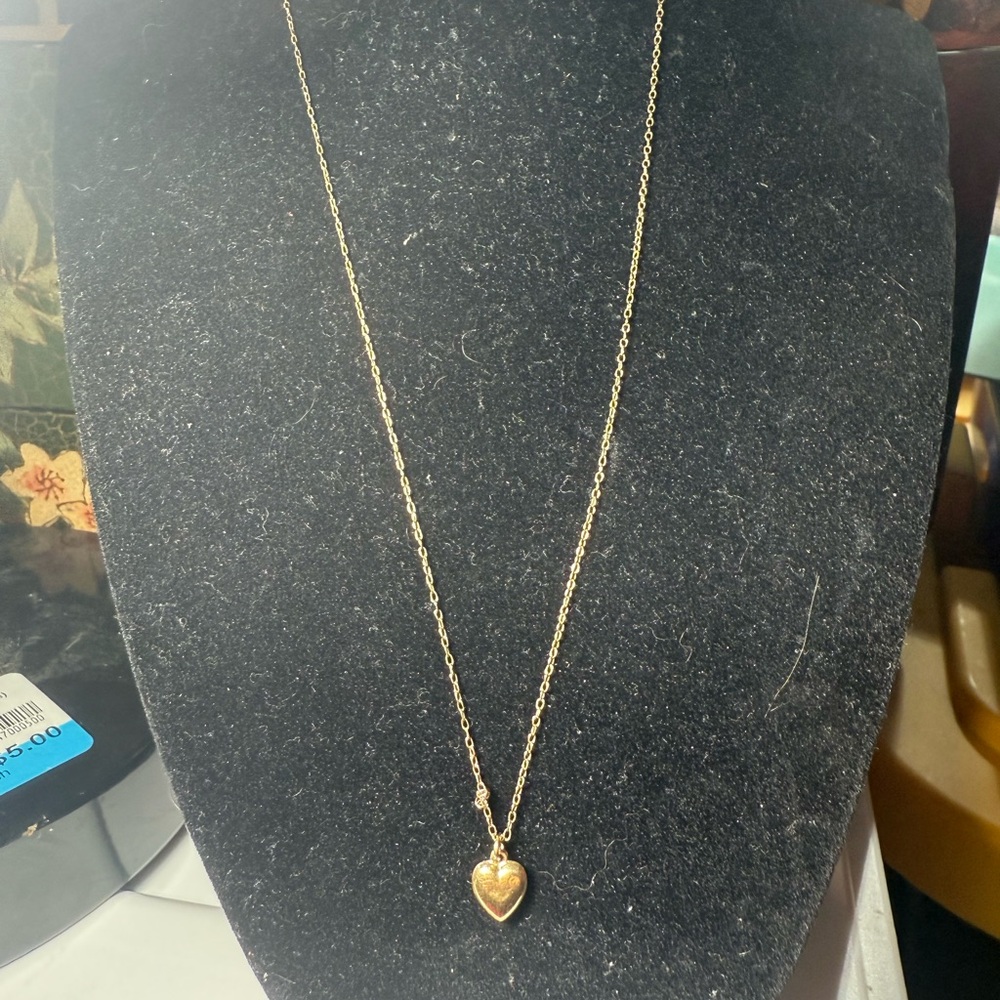 Gold Tone Heart Pendant Necklace‎